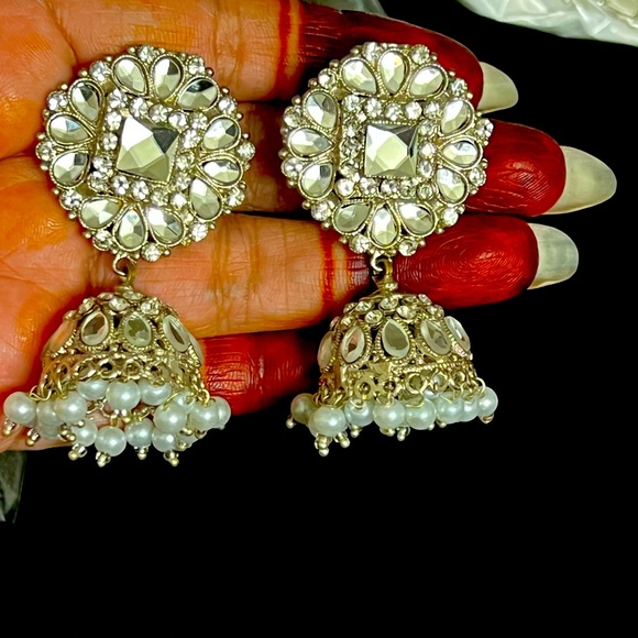 Kundun jhumki - Picture 1 of 1